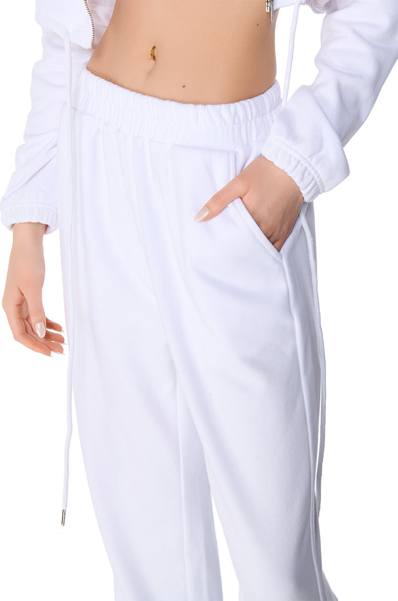 ARI STRAIGHT LEG JOGGER