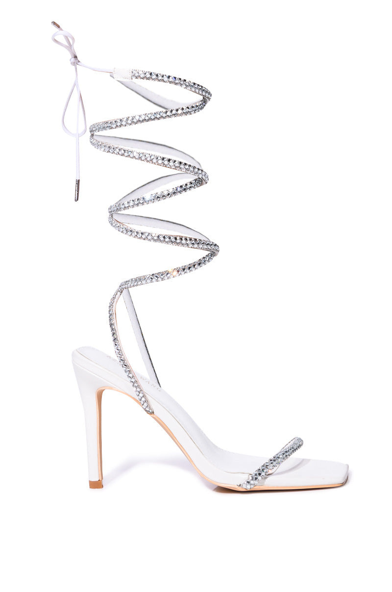 AZALEA WANG BROMLEY STRAPPY SANDAL IN WHITE