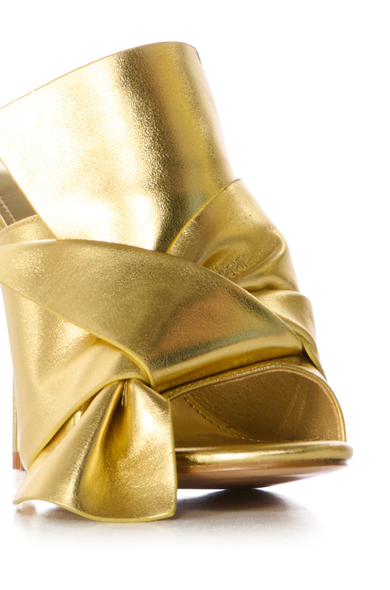 AZALEA WANG CANDY COATED MULE SANDAL IN GOLD