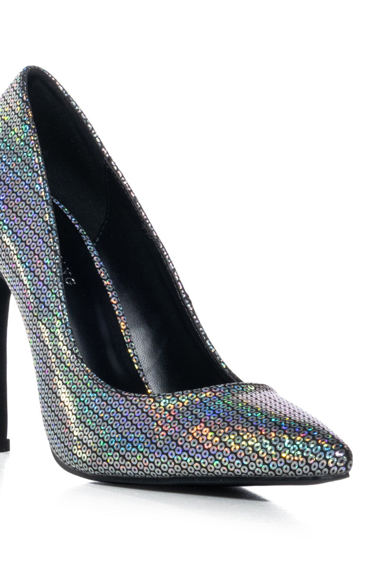 AZALEA WANG CANT HELP IT HOLOGRAPHIC SEQUIN PUMP