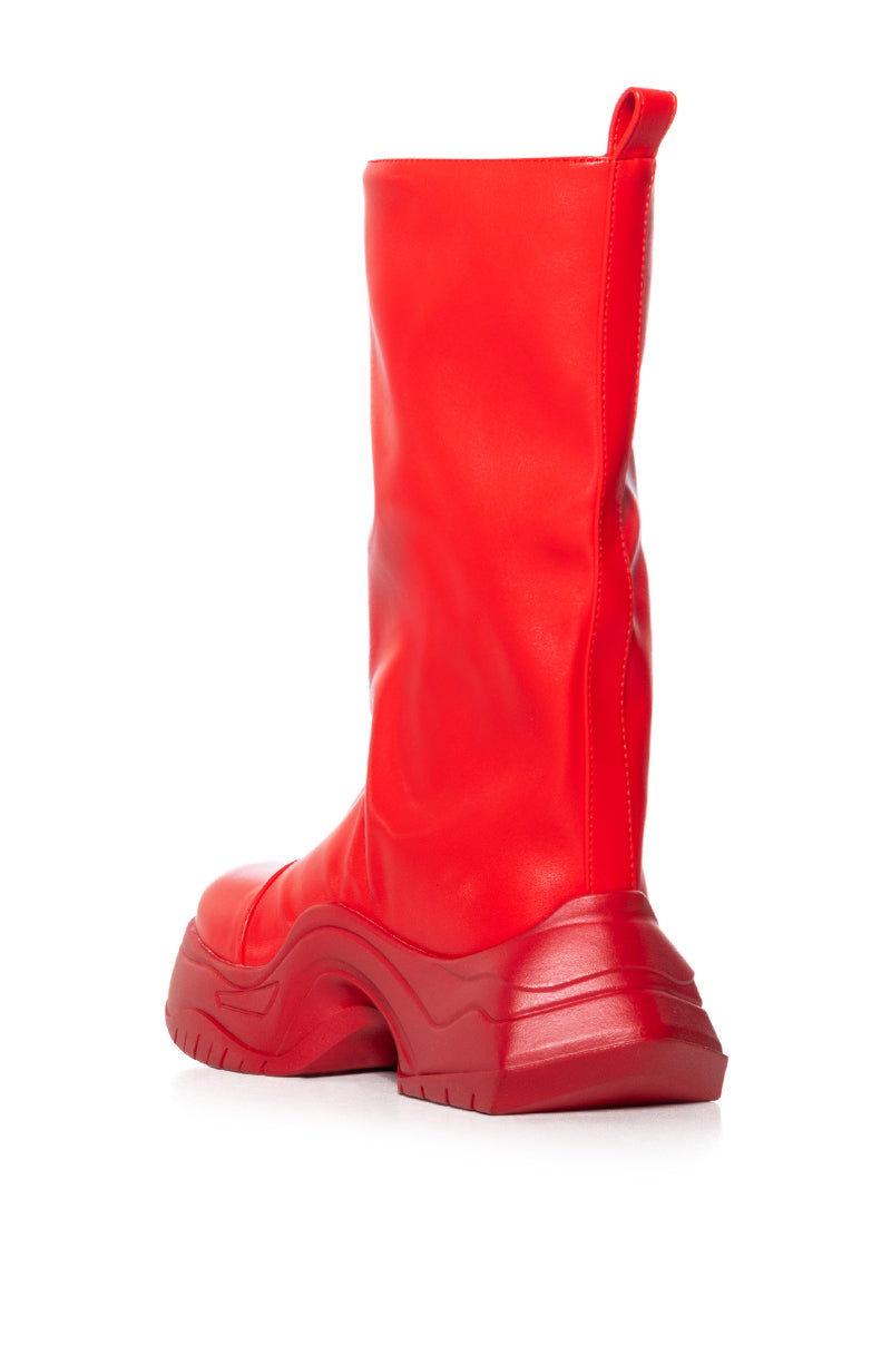 AZALEA WANG CHADWICK FLATFORM BUCKET BOOT IN RED