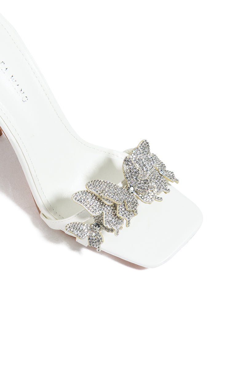 AZALEA WANG CHEER WHITE BUTTERFLY EMBELLISHED SANDAL