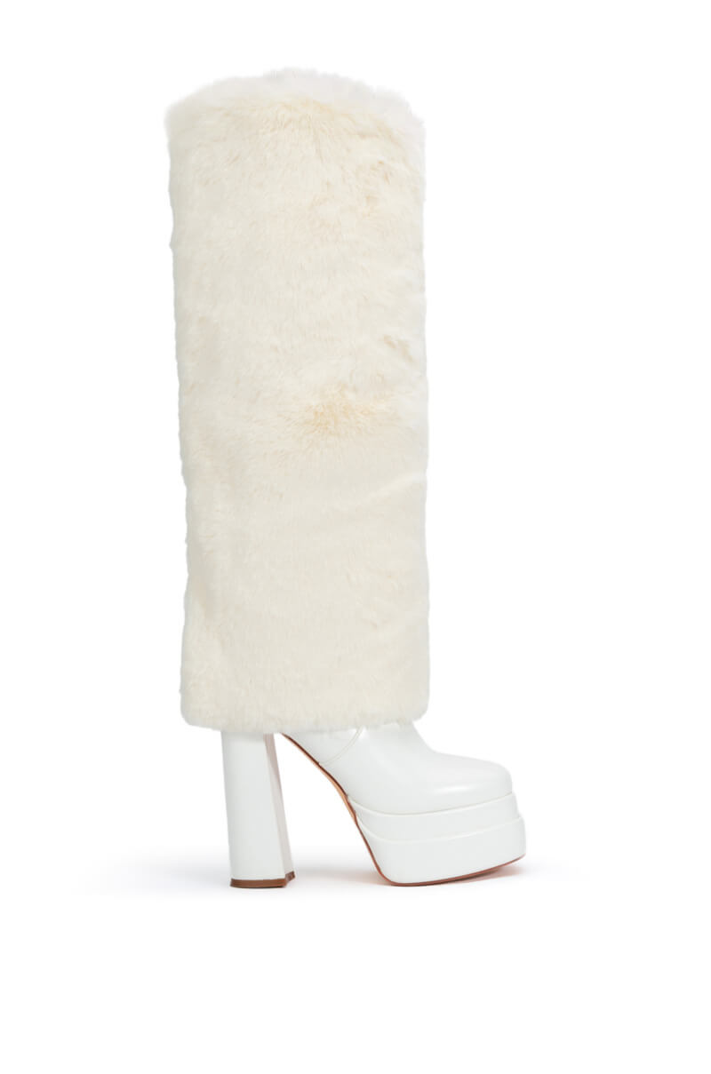 AZALEA WANG COCO FUR FOLD OVER BOOT IN WHITE