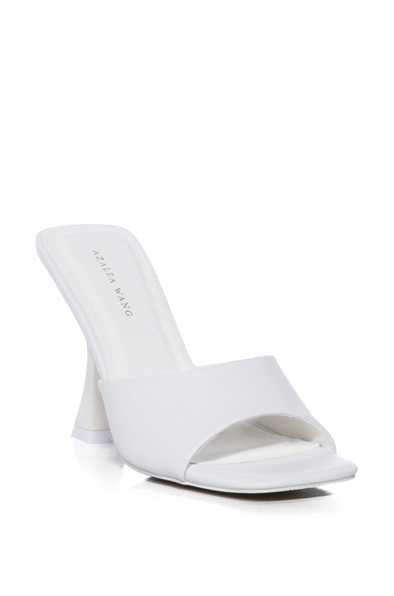 AZALEA WANG EGYPT BASIC SANDAL IN WHITE