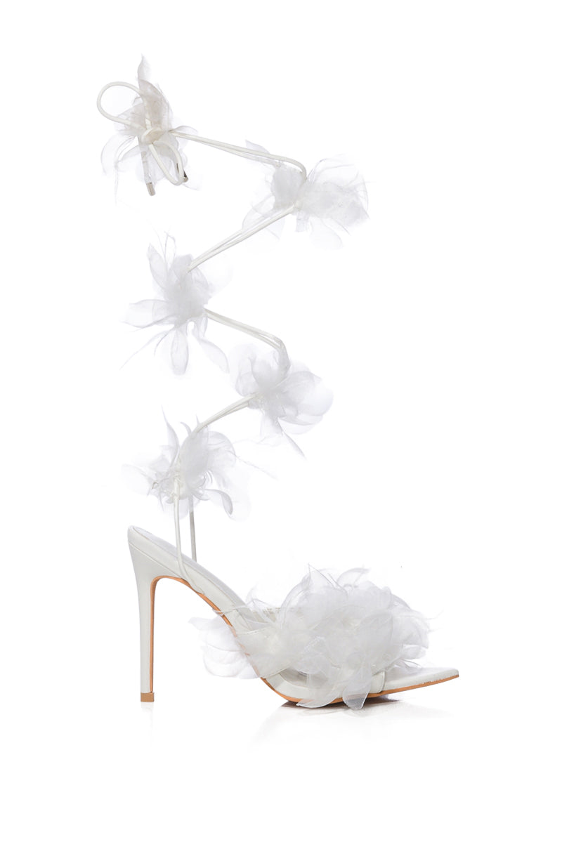AZALEA WANG ELKIN FLOWER EMBELLISHED SANDAL IN WHITE