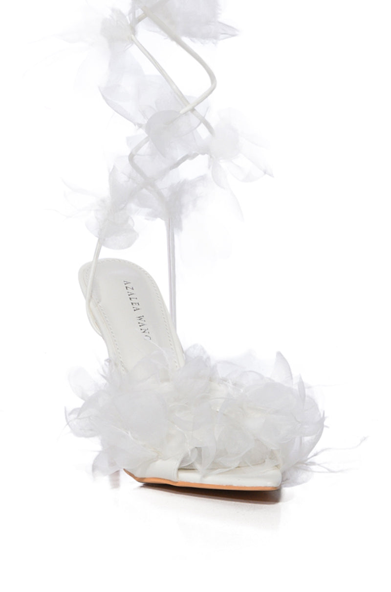 AZALEA WANG ELKIN FLOWER EMBELLISHED SANDAL IN WHITE