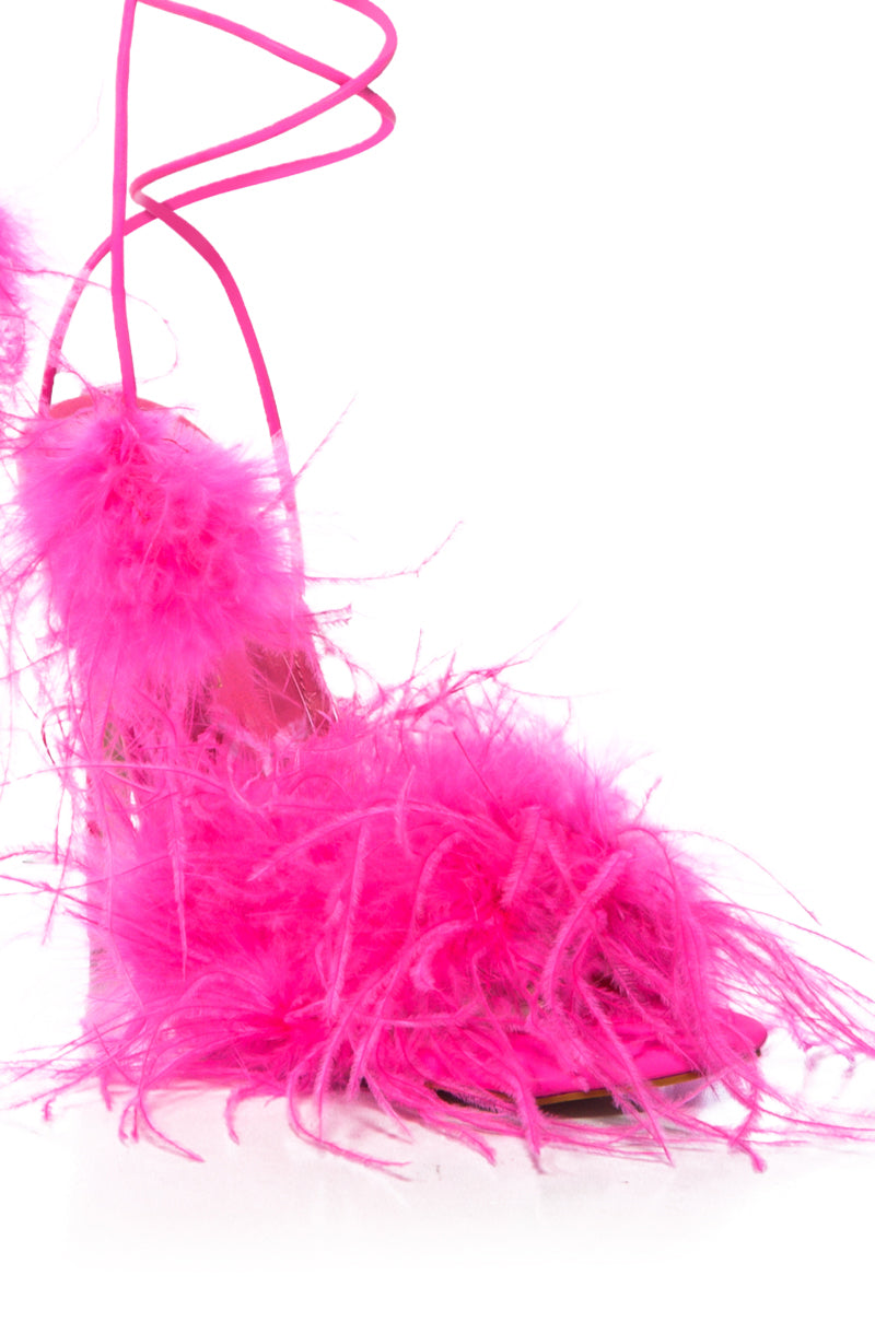 AZALEA WANG PENN FEATHER SANDAL IN FUCHSIA