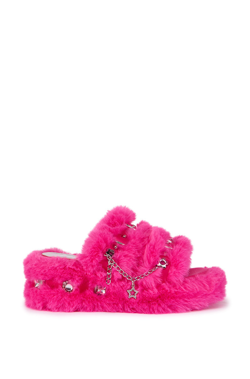 AZALEA WANG LAURELES FUR SANDAL IN PINK