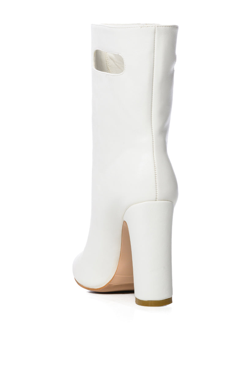 AZALEA WANG NAYELI WHITE HANDLE BOOTIE
