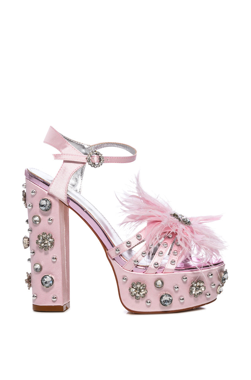 AZALEA WANG KIKI EMBELLISHED CHUNKY SANDAL IN LIGHTPINK