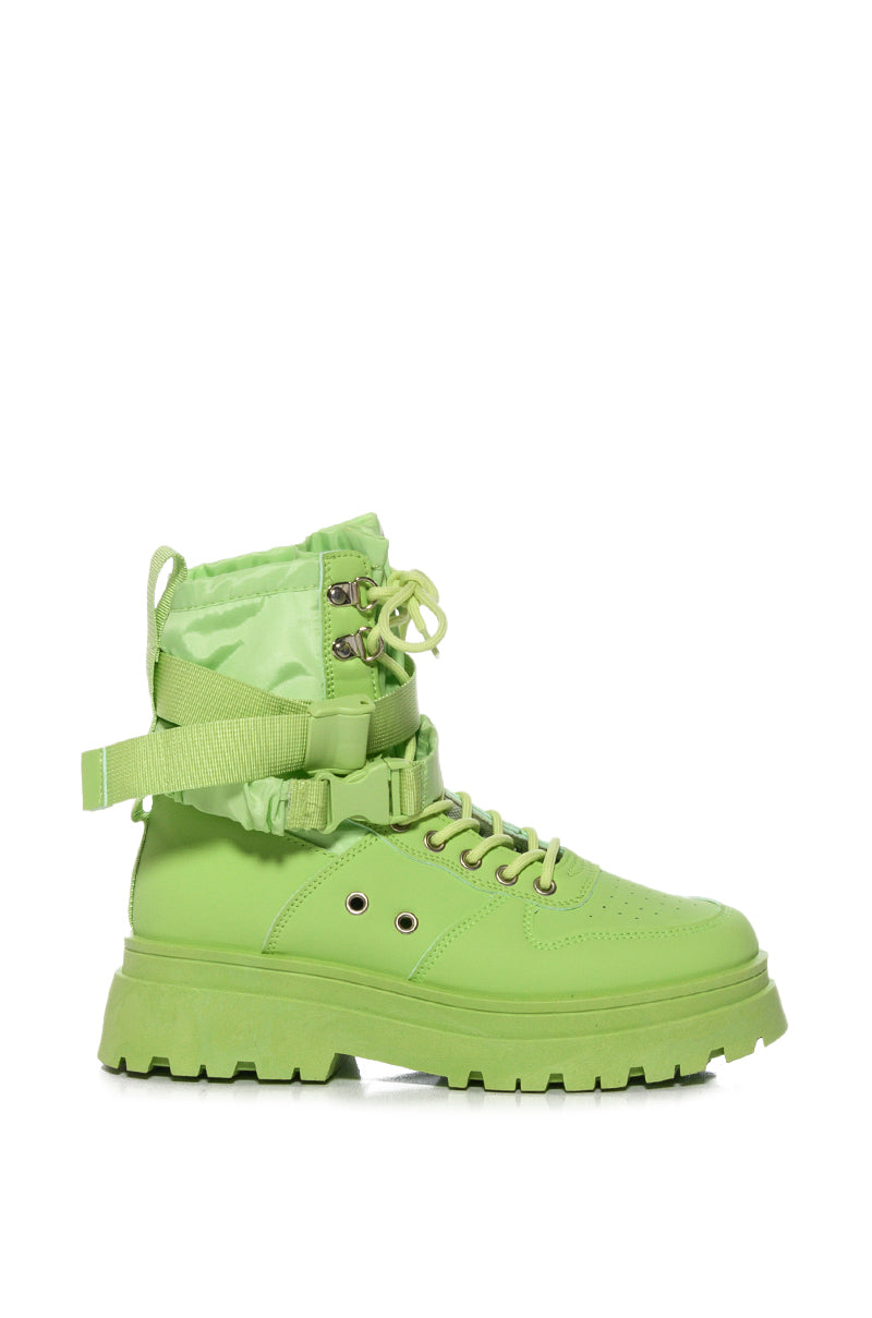 AZALEA WANG PEACHY MONOCHROMATIC SNEAKER IN GREEN