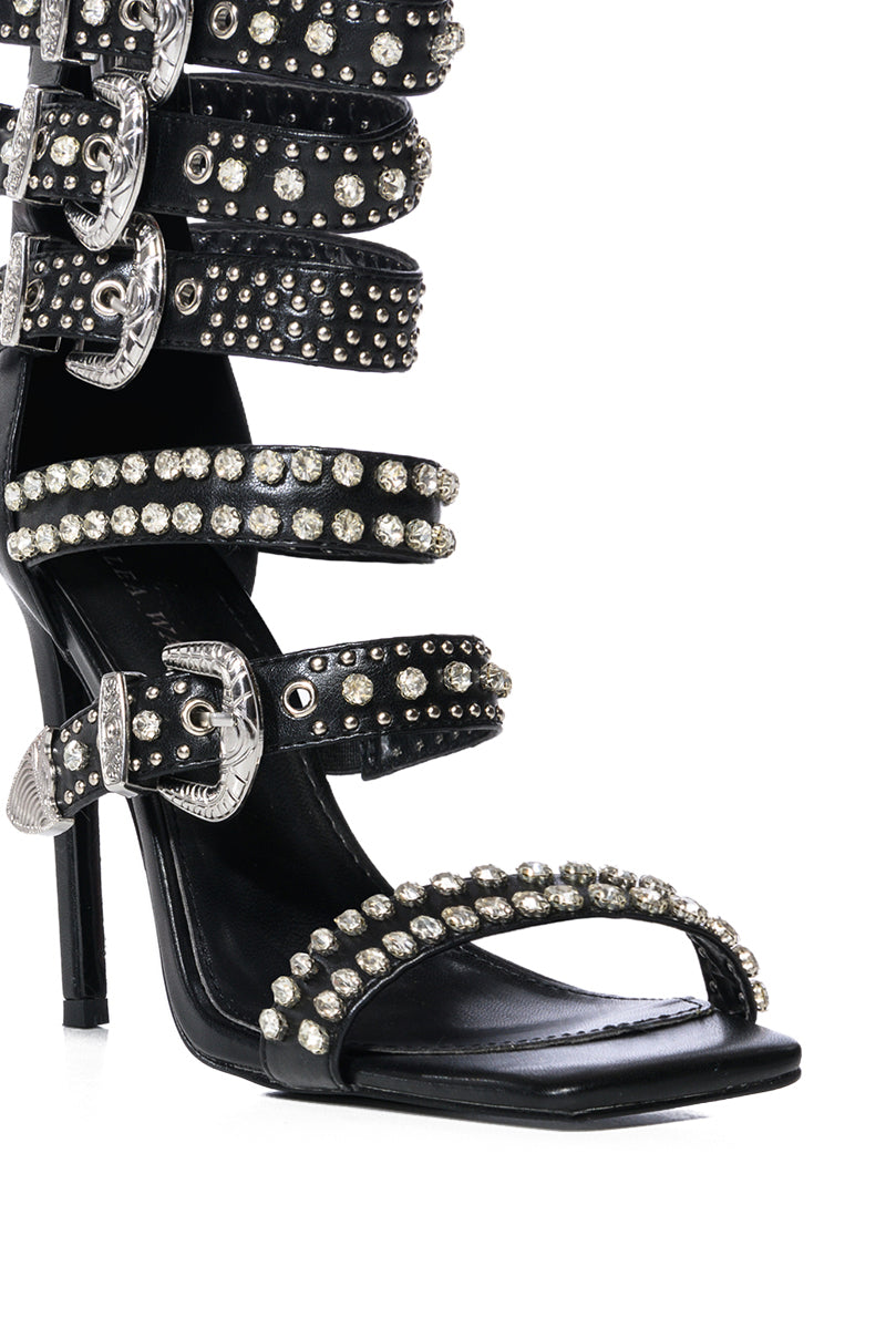 AZALEA WANG PEPPERMINT BUCKLE GLADIATOR SANDAL IN BLACK