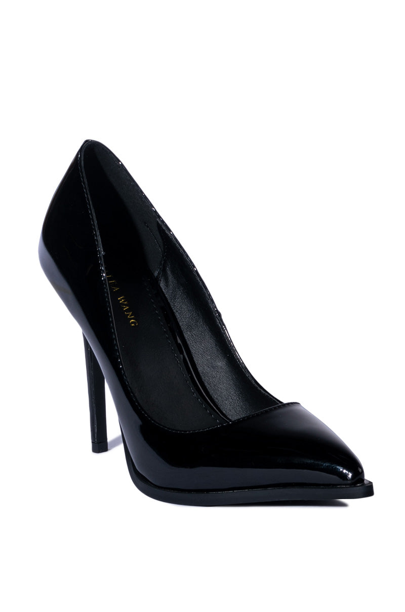 AZALEA WANG RECIPE STILETTO CLASSIC PUMP IN BLACK
