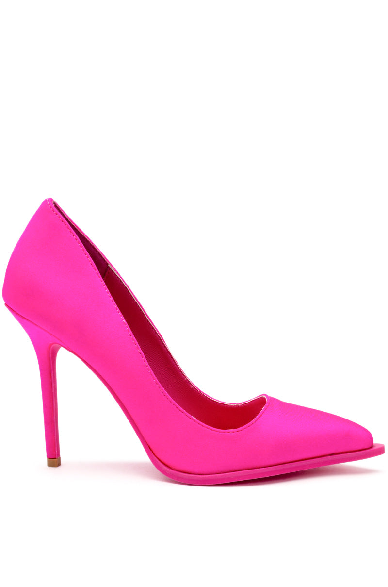 AZALEA WANG RECIPE STILETTO CLASSIC PUMP IN FUCHSIA