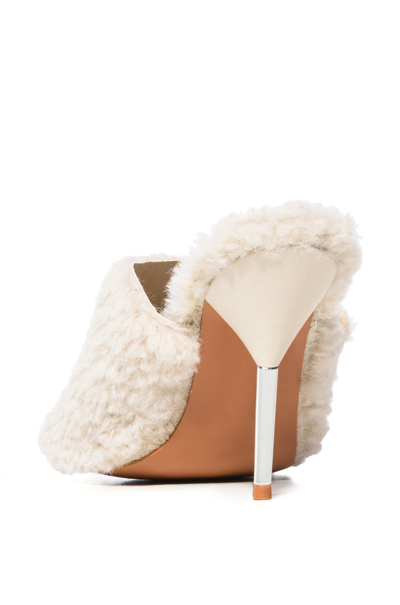 AZALEA WANG SHANA NUDE FUZZY PUMP
