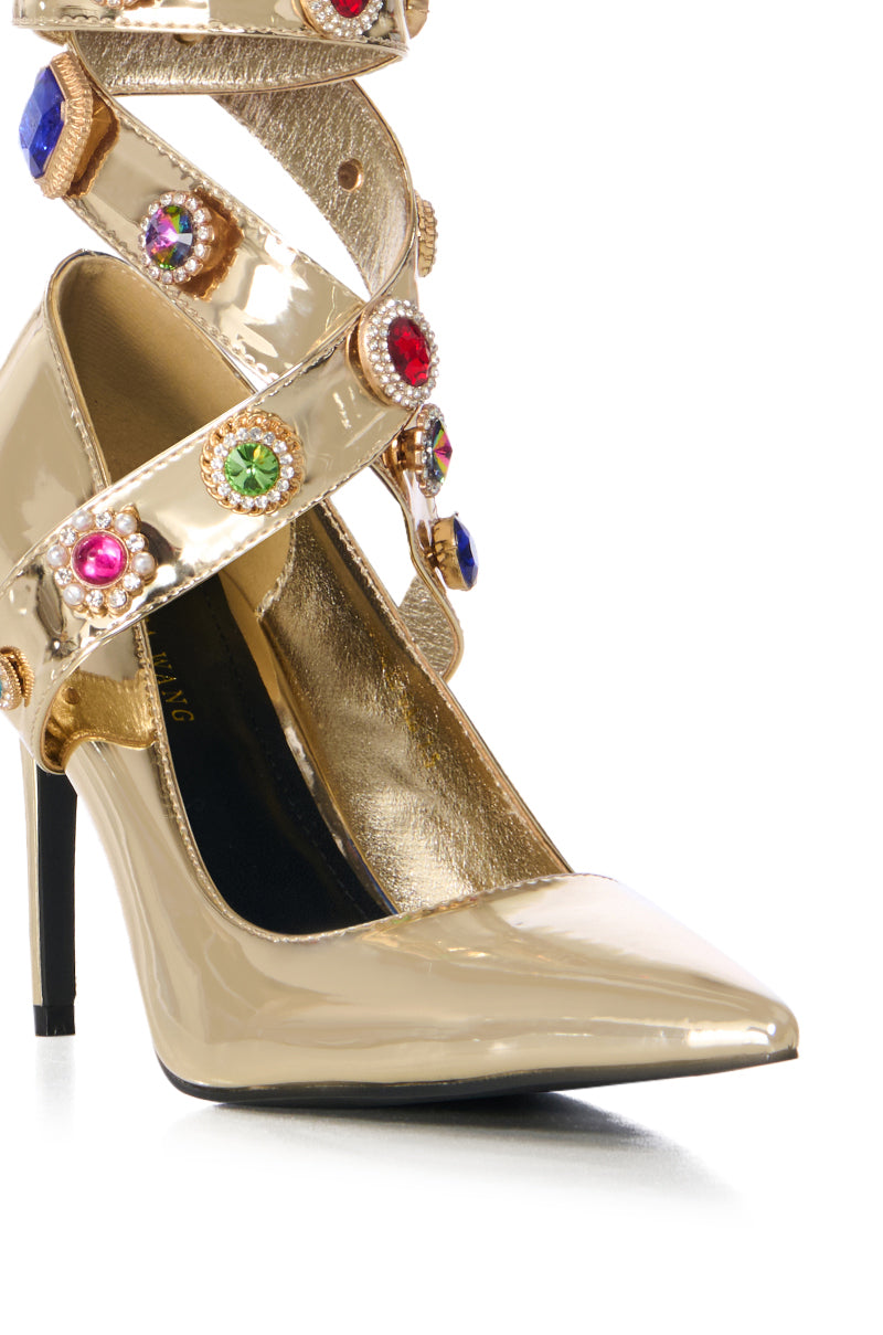 AZALEA WANG SOYOKAZE GOLD EMBELLISHED PUMP