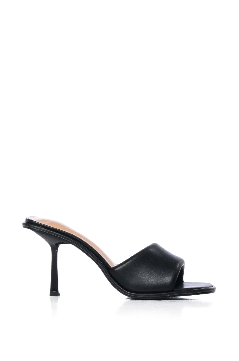 AZALEA WANG KATNISS BASIC SANDAL IN BLACK