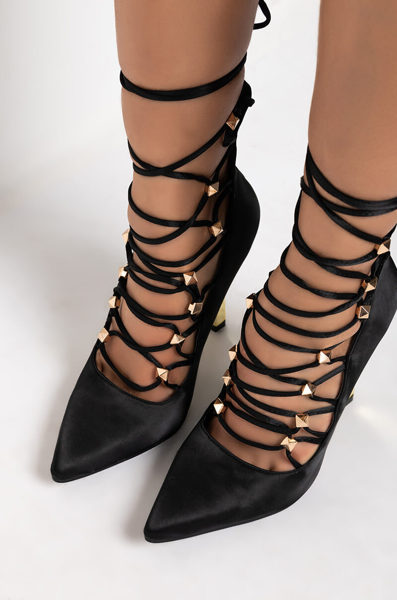 AZALEA WANG TURN IT DOWN STILETTO PUMP IN BLACK