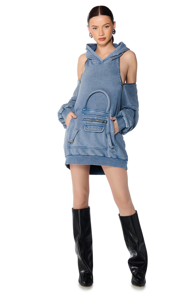 BAG ALERT OVERSIZED MINERAL WASH SWEATSHIRT IN BLUE