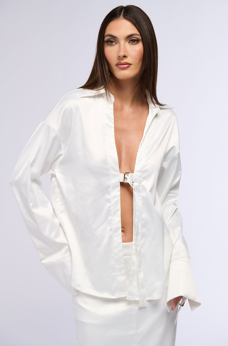 BELLISSIMA SATIN FINISH COLLARED BLOUSE IN WHITE