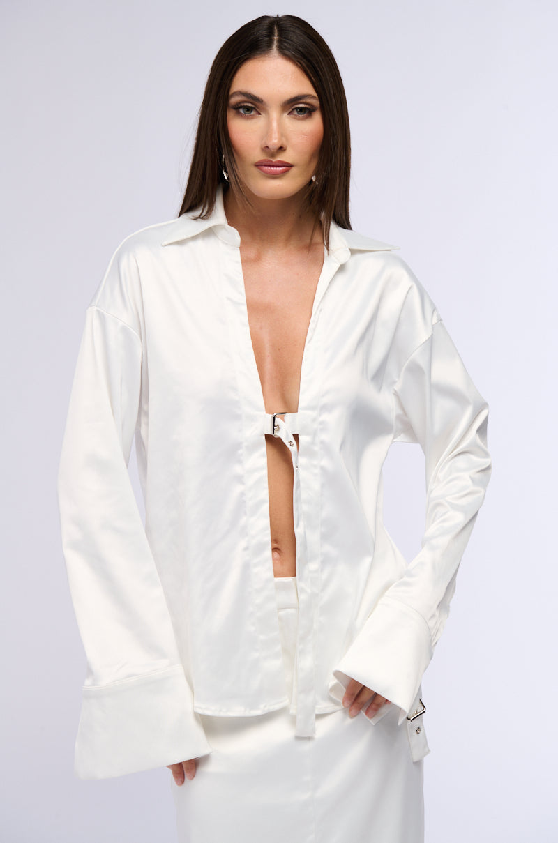 BELLISSIMA SATIN FINISH COLLARED BLOUSE IN WHITE