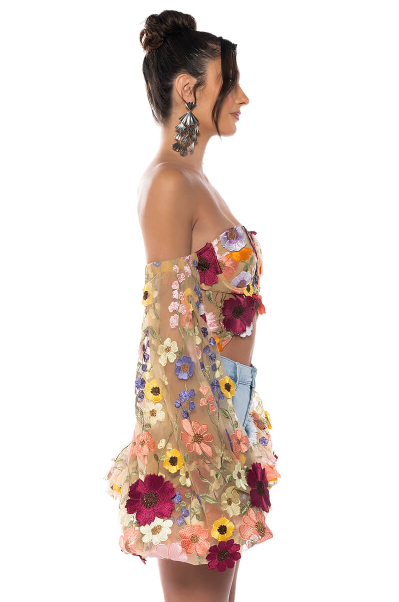 BOTANICAL BEAUTY CROPPED SHEER SLEEVE TOP