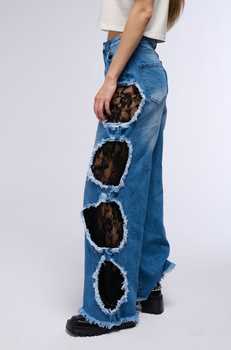 CUT OUT DETAIL WIDE LEG JEAN