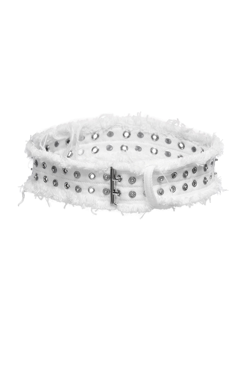 DENIM DARLING BELT IN WHITE