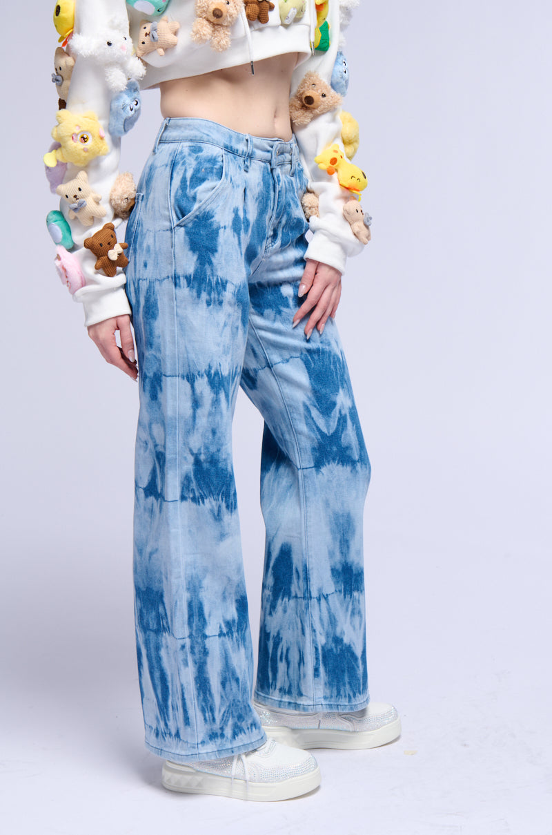 DENIM DYE AWAY ACID WASHED PLEATED WIDE LEG JEAN