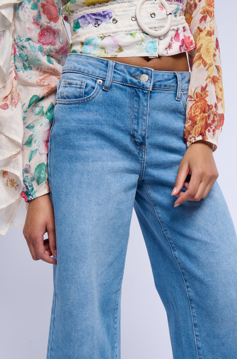 EVERYDAY EVERY MINUTE FLARE JEAN