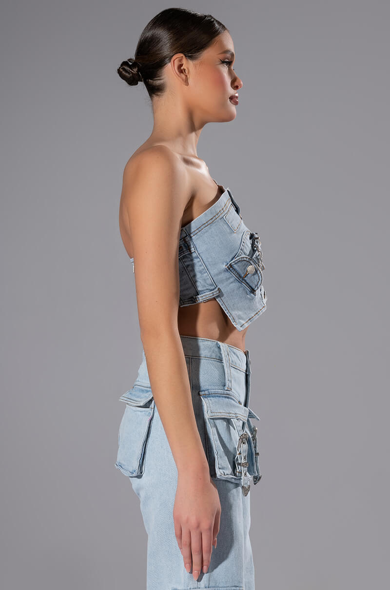 KENLY BUCKLE DETAIL DENIM CROP TOP