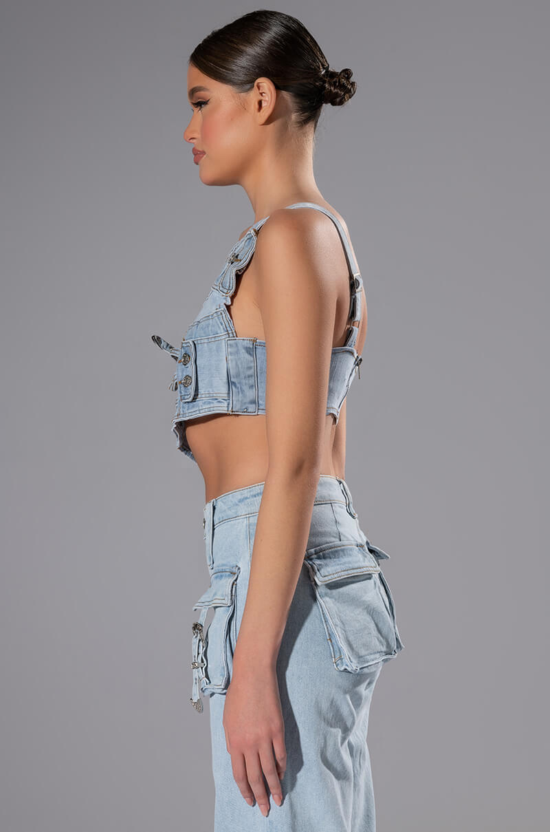 KENLY BUCKLE DETAIL DENIM CROP TOP