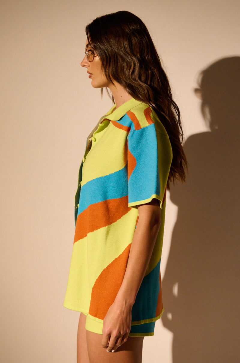 GET GROOVY KNIT BUTTON DOWN TOP