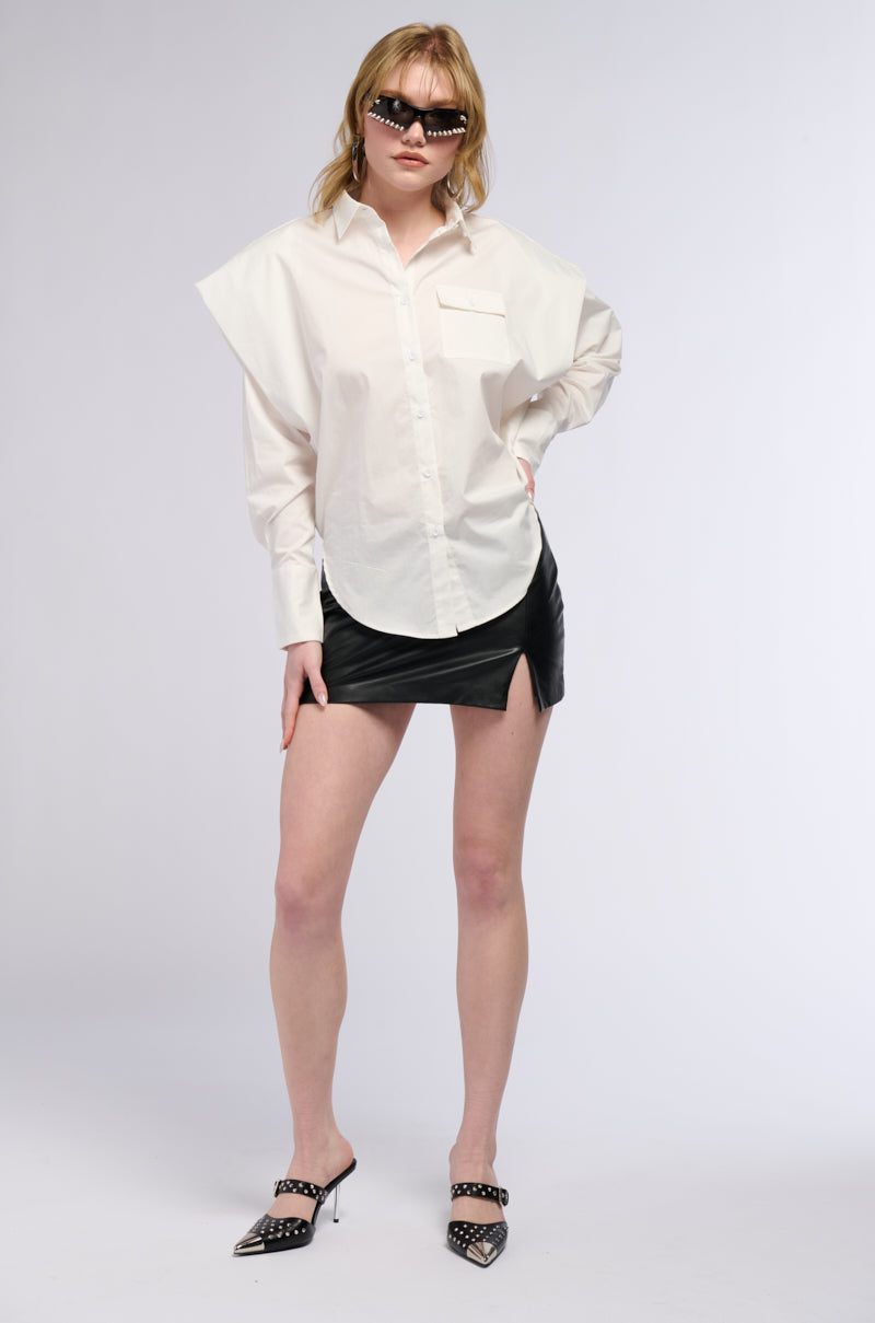 HIGH POINTED SHOULDER BUTTON DOWN POPLIN SHIRT