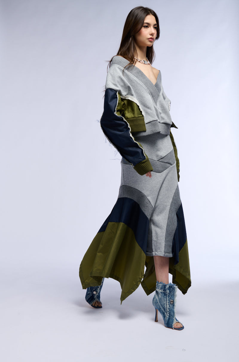 INDIE COLORBLOCKED DEEP V SWEATSHIRT