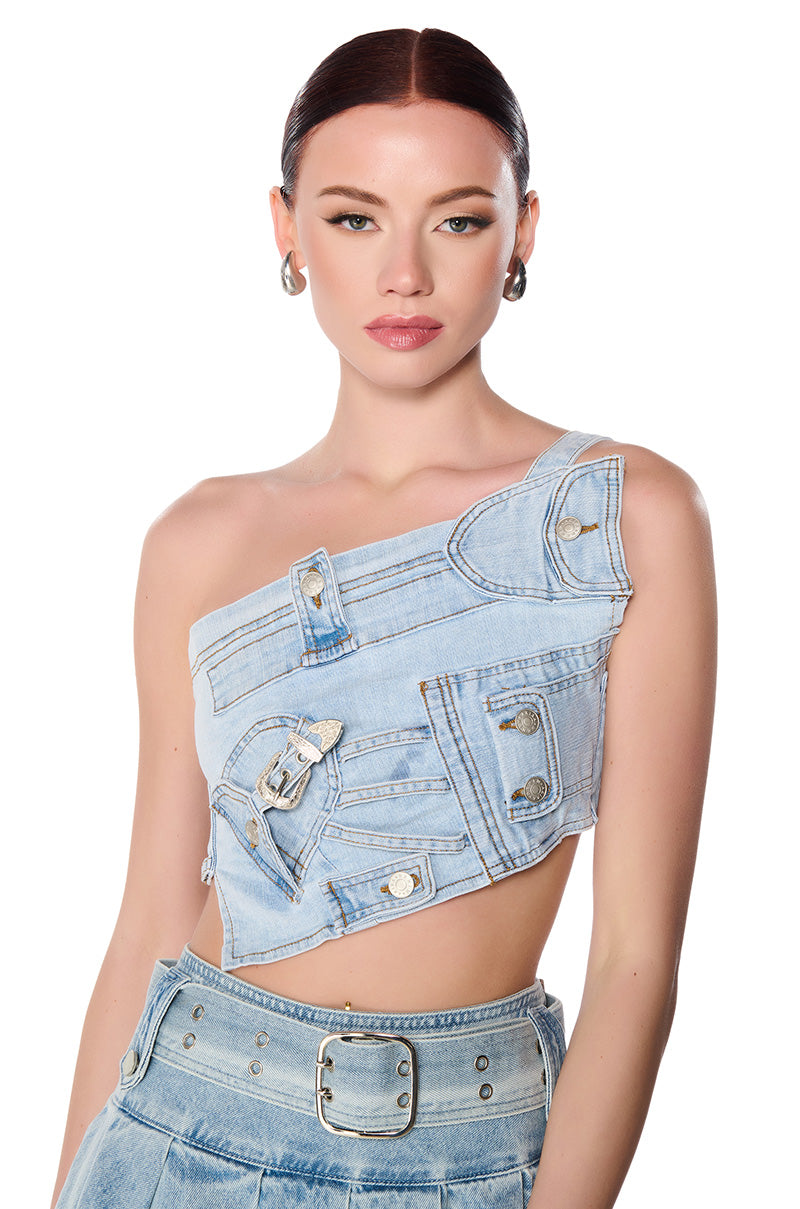 KENLY BUCKLE DETAIL DENIM CROP TOP