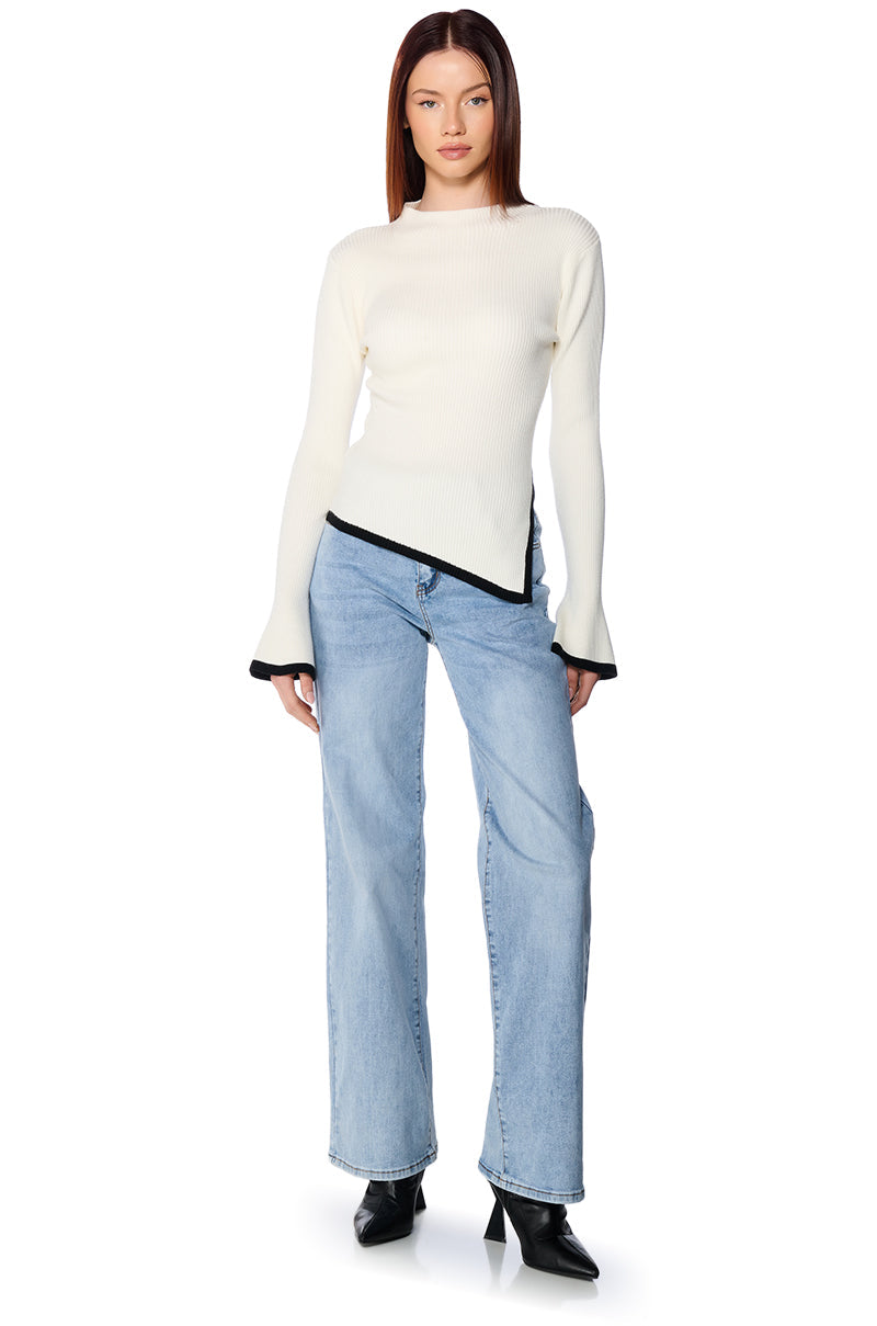 KNIT GIRL CONTRAST SWEATER