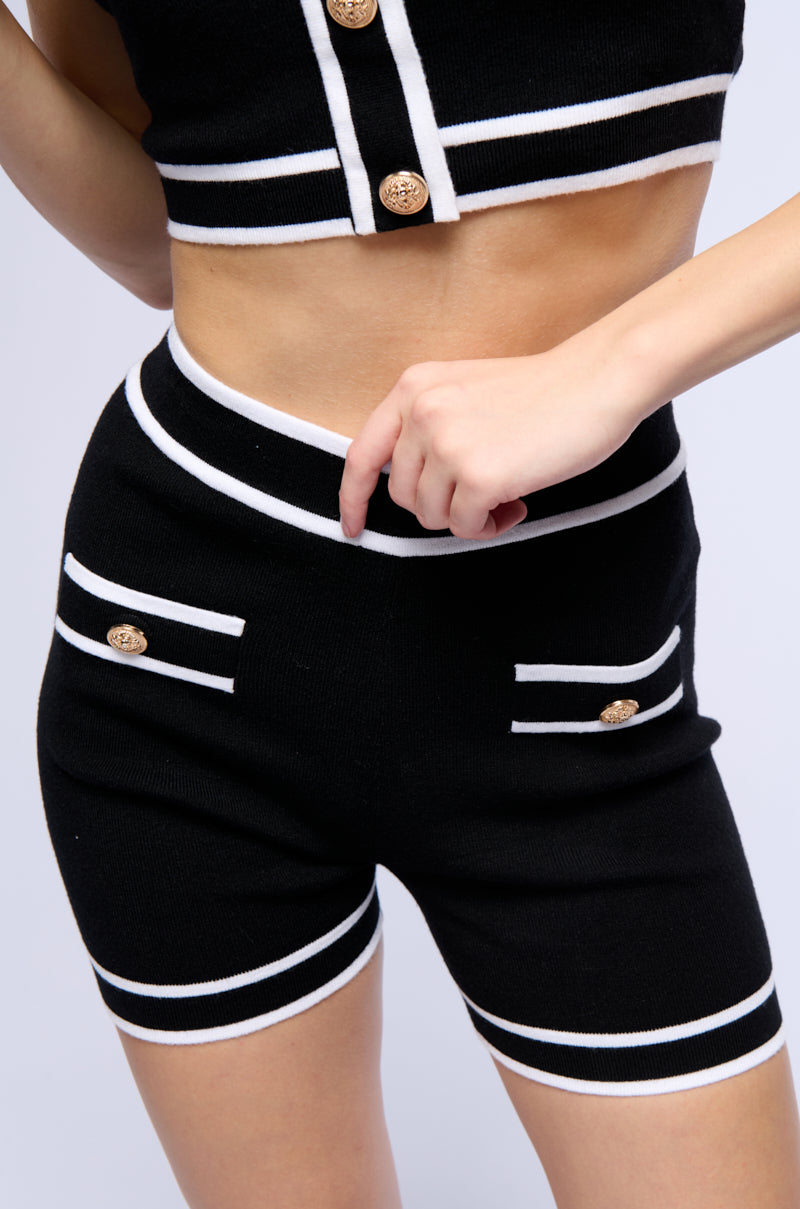 LEIGHTON CLASSY SWEATER KNIT SHORT