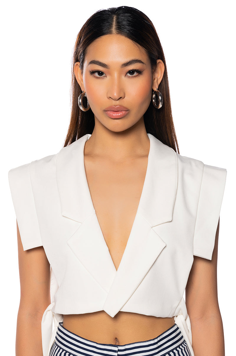 LEXIN CROP SELF TIE VEST IN WHITE