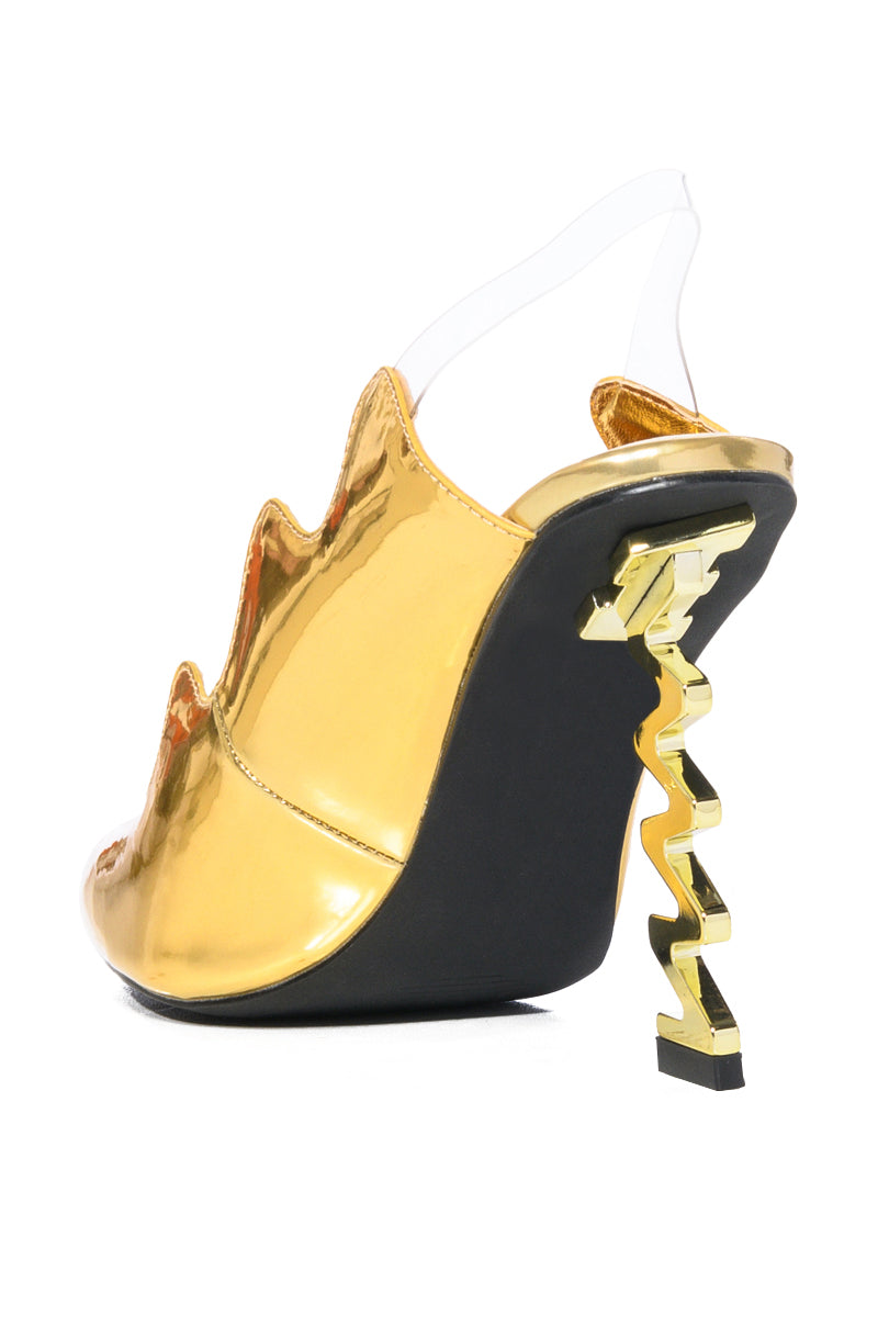 LIGHTNING STRIKE METALLIC SQUIGGLE HEEL PUMP IN GOLD