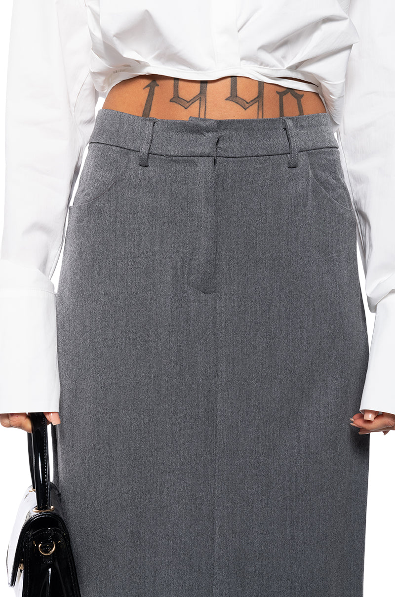 MINIMAL ELEGANCE WOVEN MAXI SKIRT