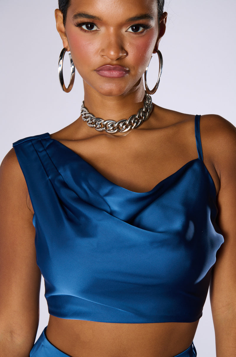 MOVE AND SHAKE CROPPED TOP