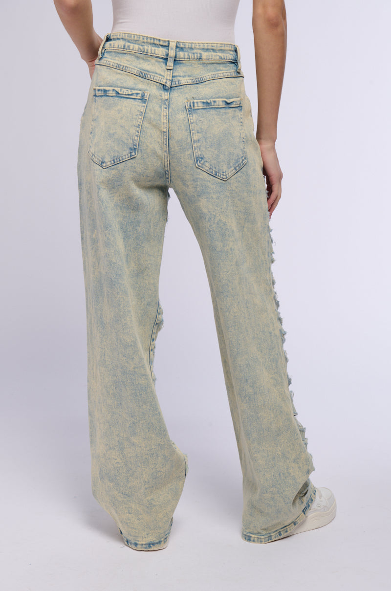OVER IT DISTRESSED HIGH RISE JEANS