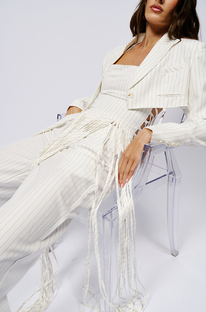 OVER THE TOP ELONGATED TANK IN WHITE