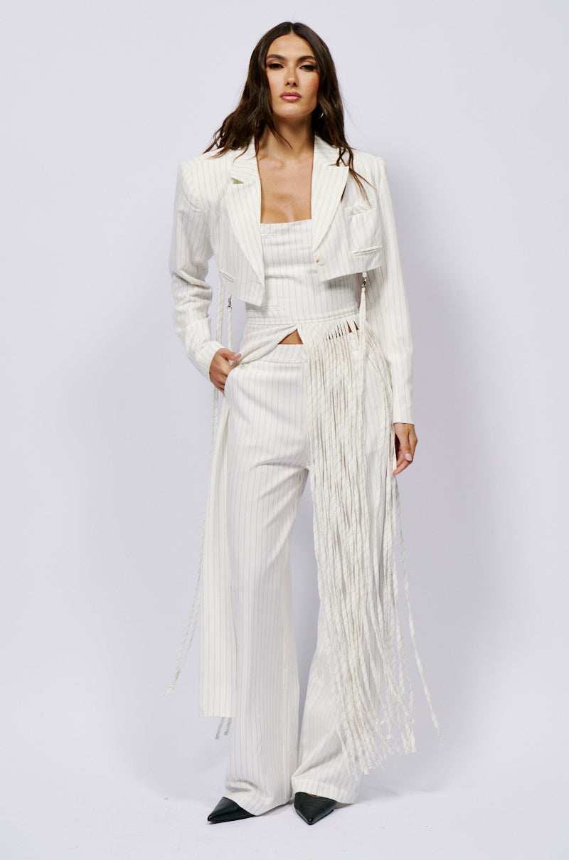 OVER THE TOP ELONGATED TANK IN WHITE