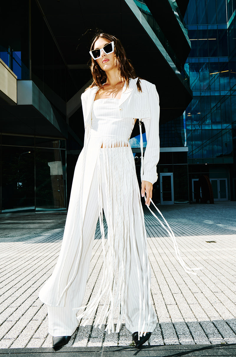 OVER THE TOP ELONGATED TANK IN WHITE