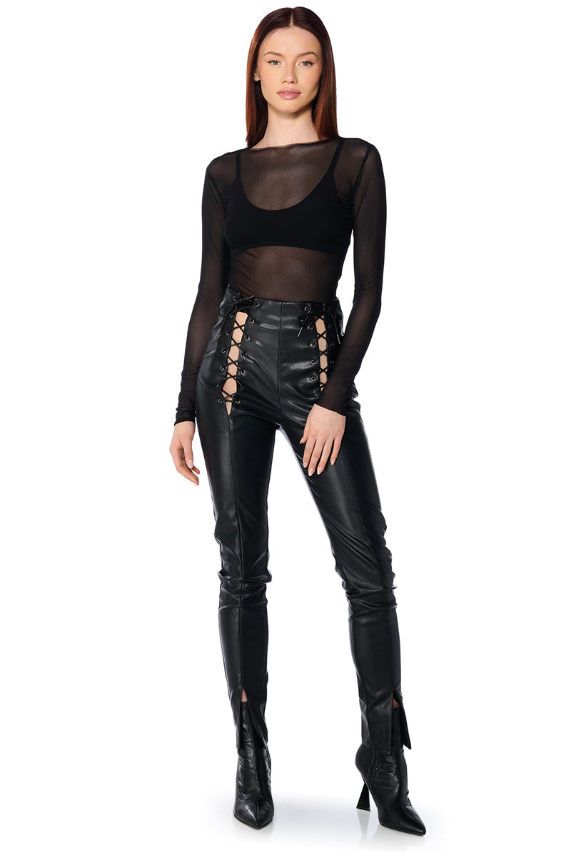 PAXTON TWO PACK RAW HEM LONG SLEEVE MESH TEES IN BLACK AND CREAM