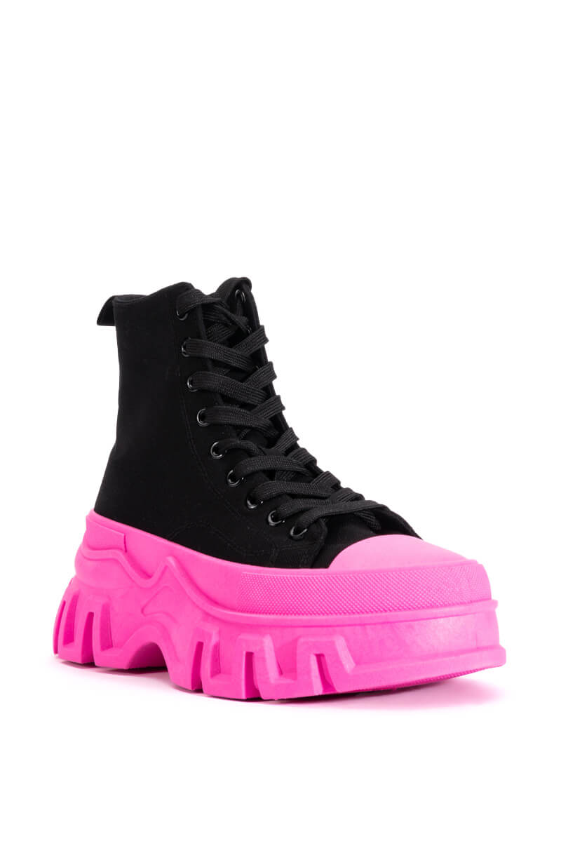 ROLLIN HIGH SHAFT BLACK AND PINK SNEAKER