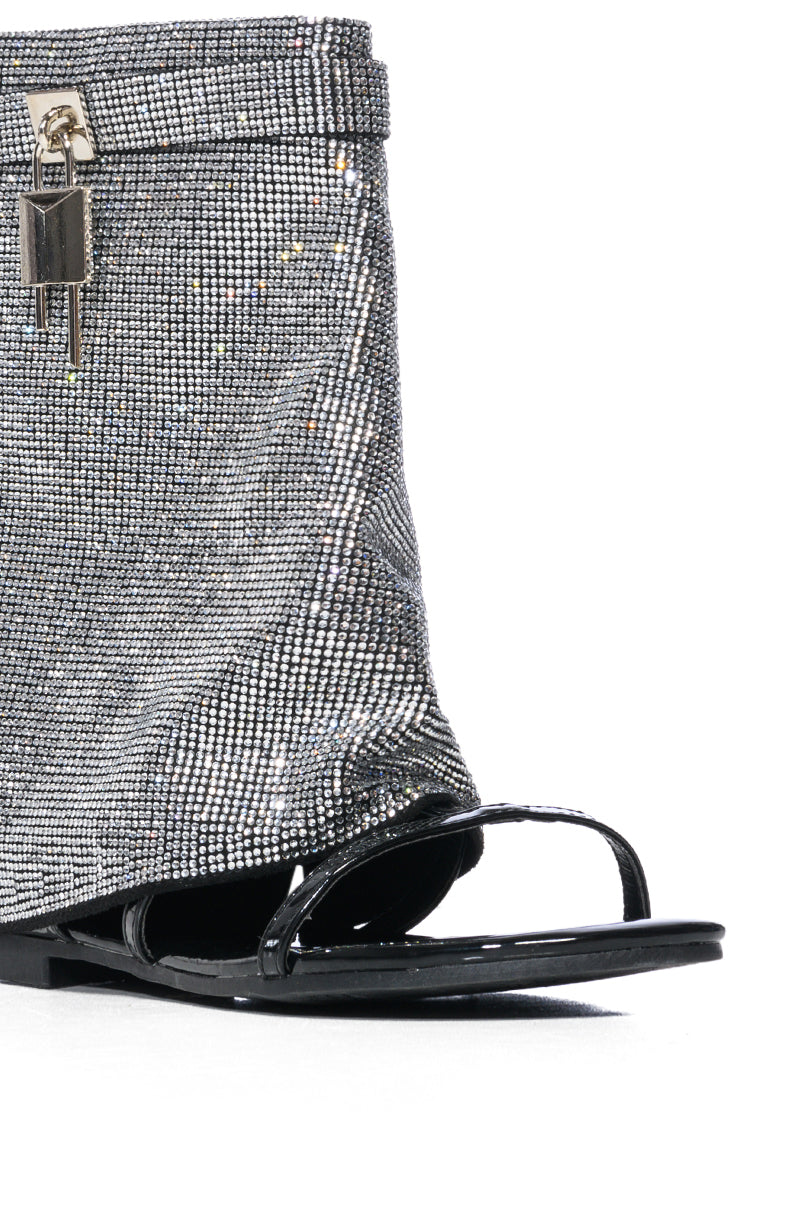 CAPE ROBBIN SHES DIFFERENT RHINESTONE SHEATH SANDAL IN BLACK