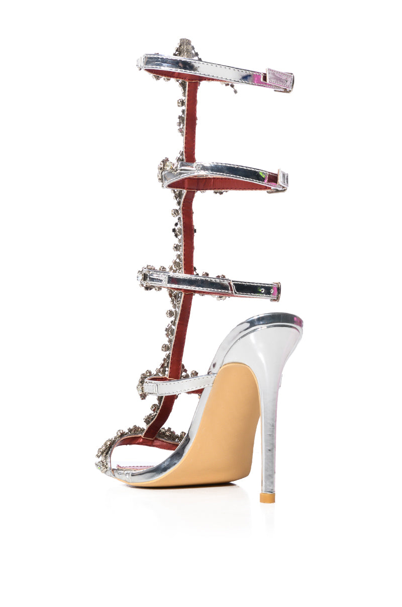 SIMMI EMBELLISHED GLADIATOR SANDAL IN SILVER